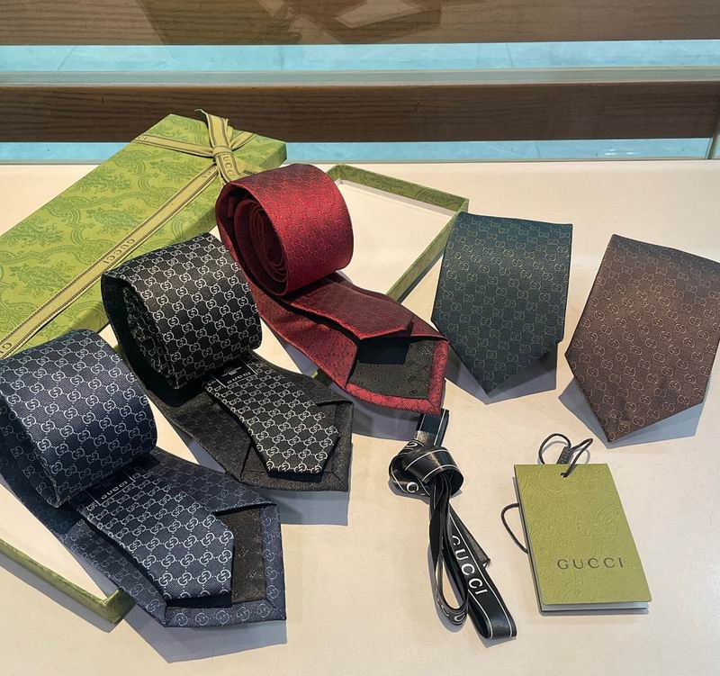 Gucci Tie hm50